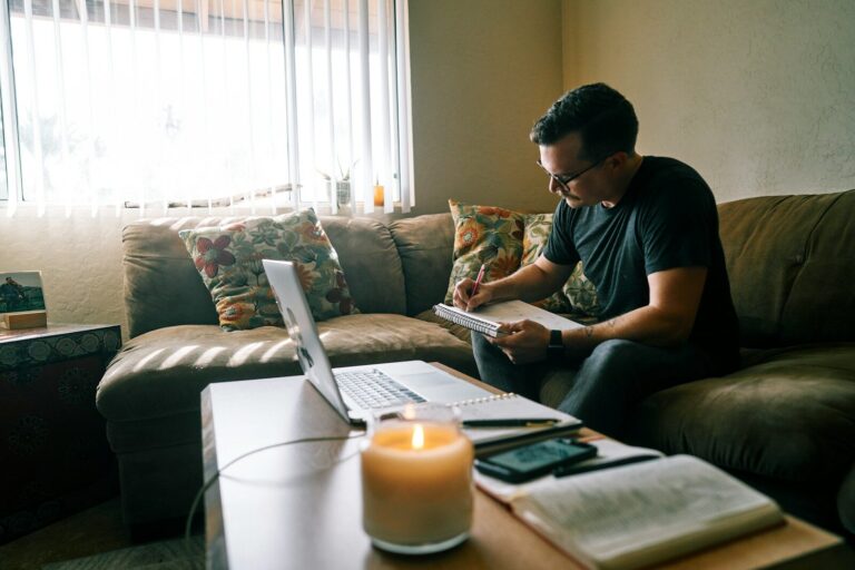 College student researching how to pay for college when parents make too much for financial aid